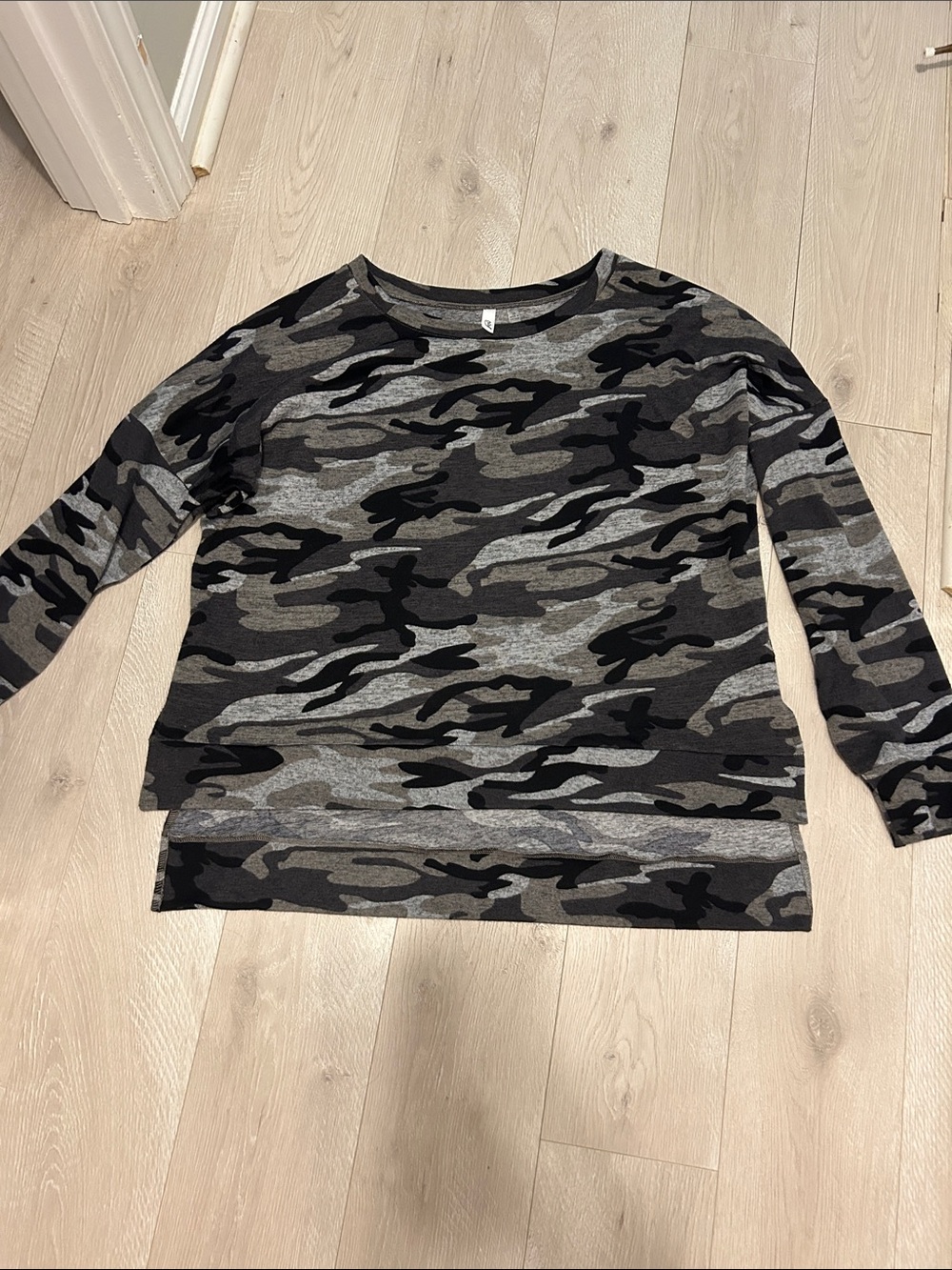 envy Gray & Black Camo Layered Hem Tee